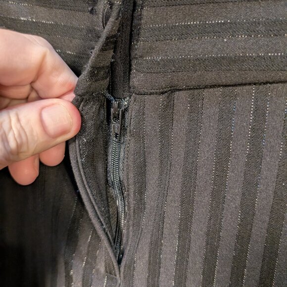 Worthington Petite Modern Fit Black Pinstripe Pants Size 6P - Picture 5 of 10